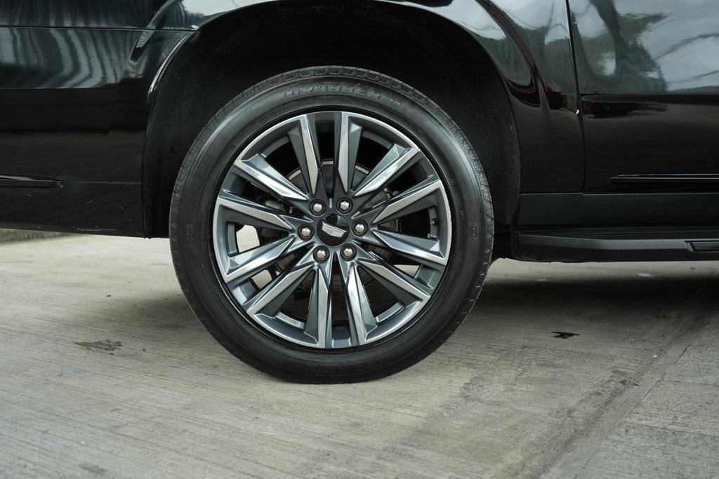 used 2023 Cadillac Escalade ESV car, priced at $64,894