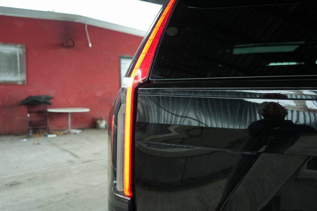 used 2023 Cadillac Escalade ESV car, priced at $64,894