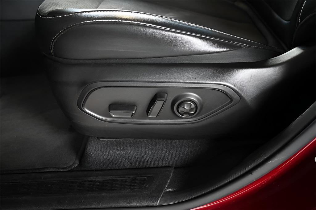 used 2023 Jeep Grand Cherokee L car, priced at $25,089