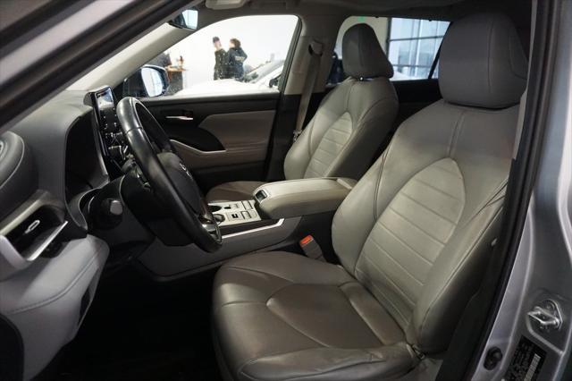 used 2020 Toyota Highlander car, priced at $23,734