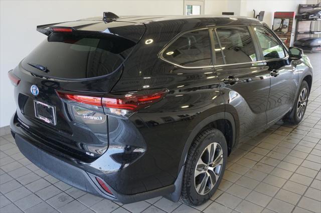 used 2024 Toyota Highlander Hybrid car, priced at $49,243