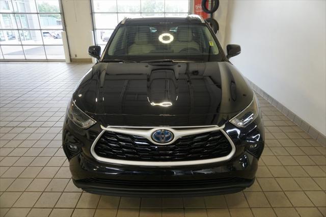 used 2024 Toyota Highlander Hybrid car, priced at $49,788