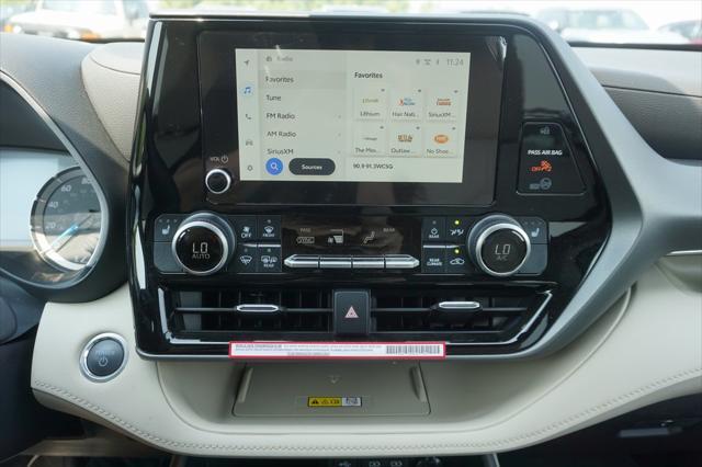 used 2024 Toyota Highlander Hybrid car, priced at $49,243