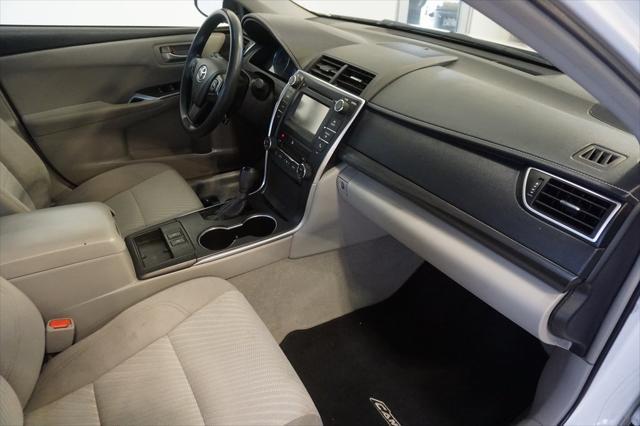 used 2015 Toyota Camry Hybrid car, priced at $14,474