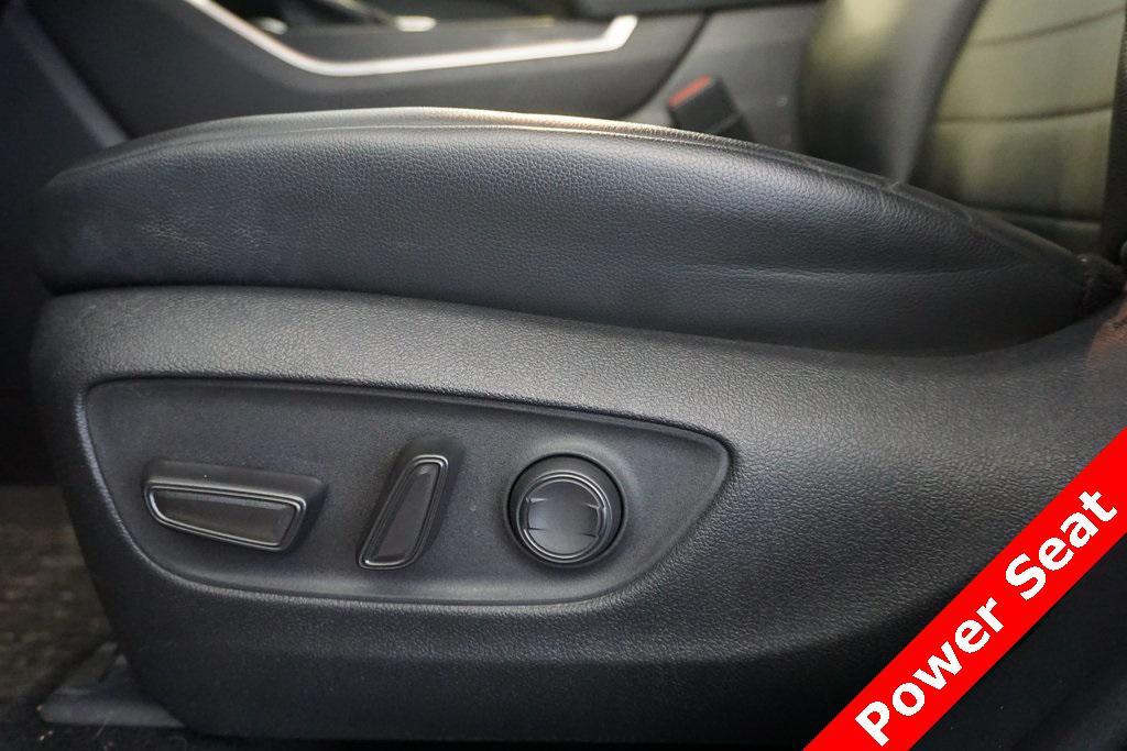 used 2022 Toyota Highlander car, priced at $40,687