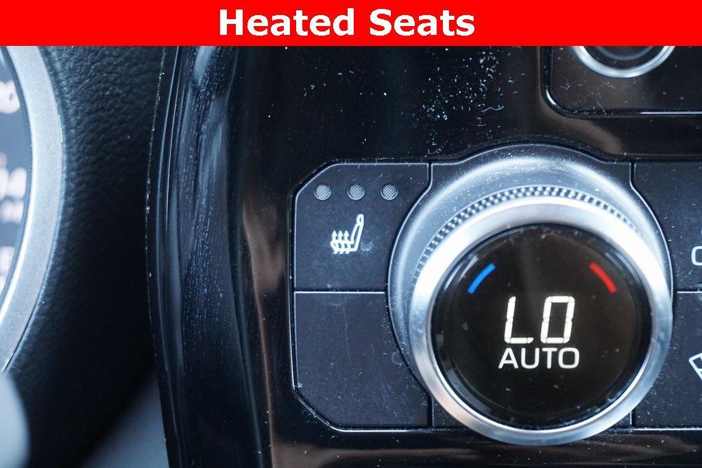 used 2022 Toyota Highlander car, priced at $40,687
