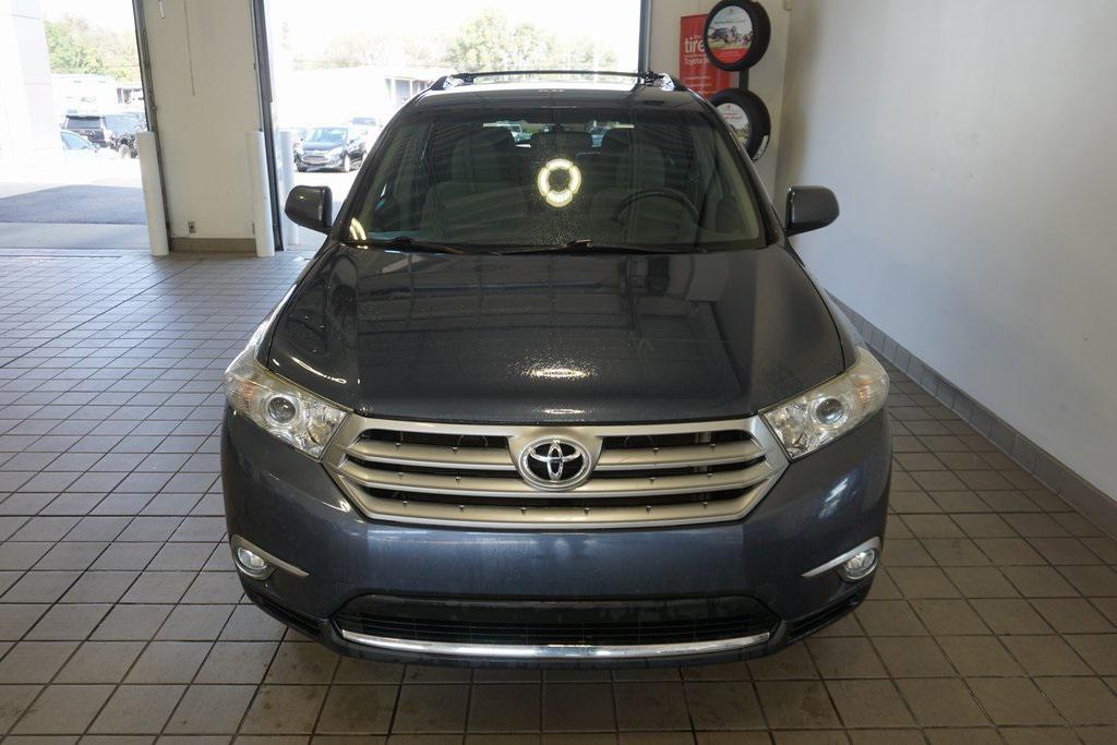 used 2013 Toyota Highlander car, priced at $14,744
