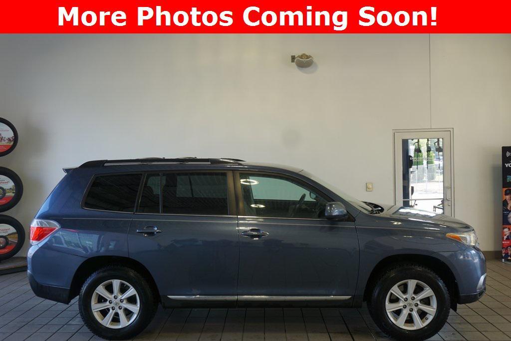 used 2013 Toyota Highlander car, priced at $14,744