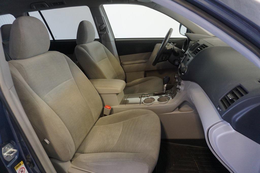 used 2013 Toyota Highlander car, priced at $14,744