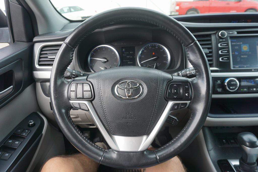 used 2019 Toyota Highlander car, priced at $28,579