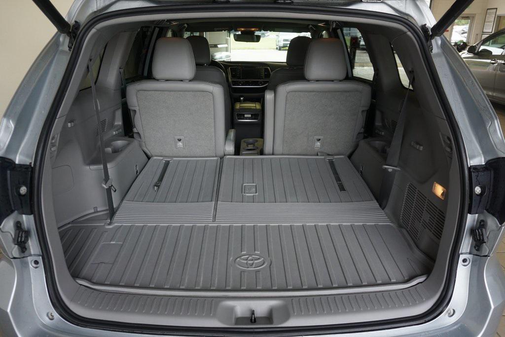 used 2019 Toyota Highlander car, priced at $28,579