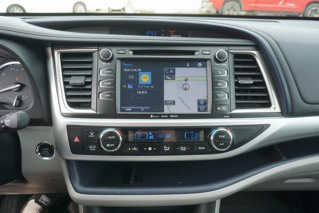 used 2019 Toyota Highlander car, priced at $28,579