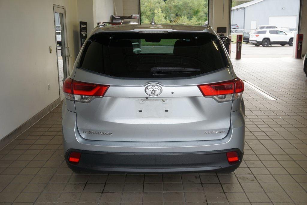 used 2019 Toyota Highlander car, priced at $28,579