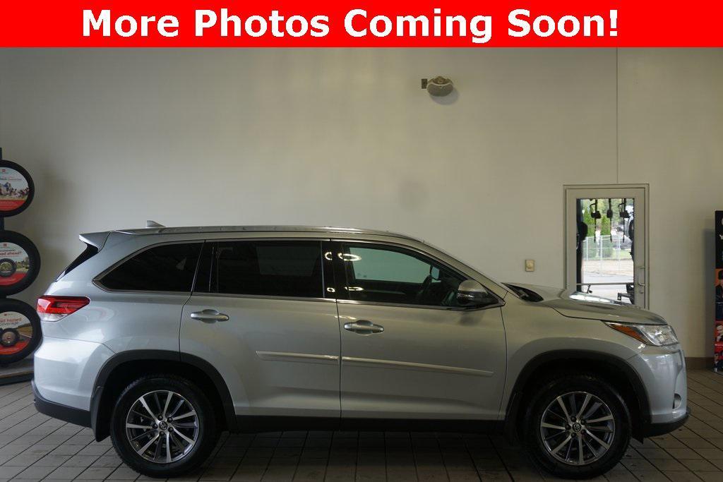 used 2019 Toyota Highlander car, priced at $28,579