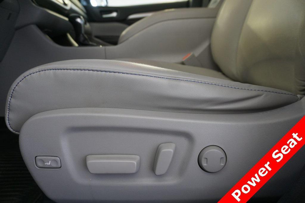 used 2019 Toyota Highlander car, priced at $28,579
