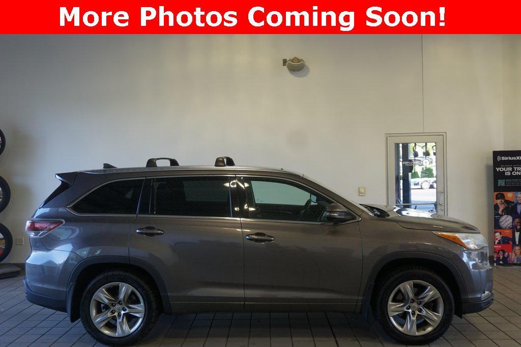 used 2015 Toyota Highlander car, priced at $19,575