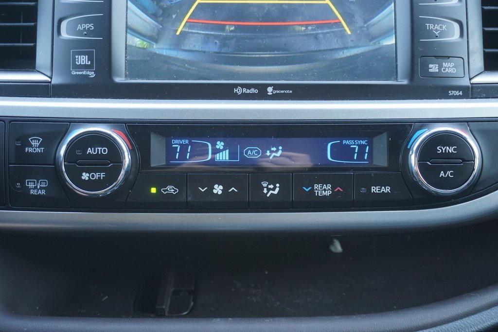 used 2015 Toyota Highlander car, priced at $19,575