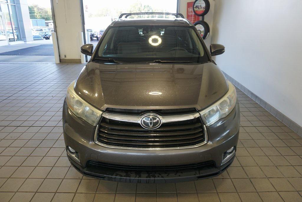 used 2015 Toyota Highlander car, priced at $19,575