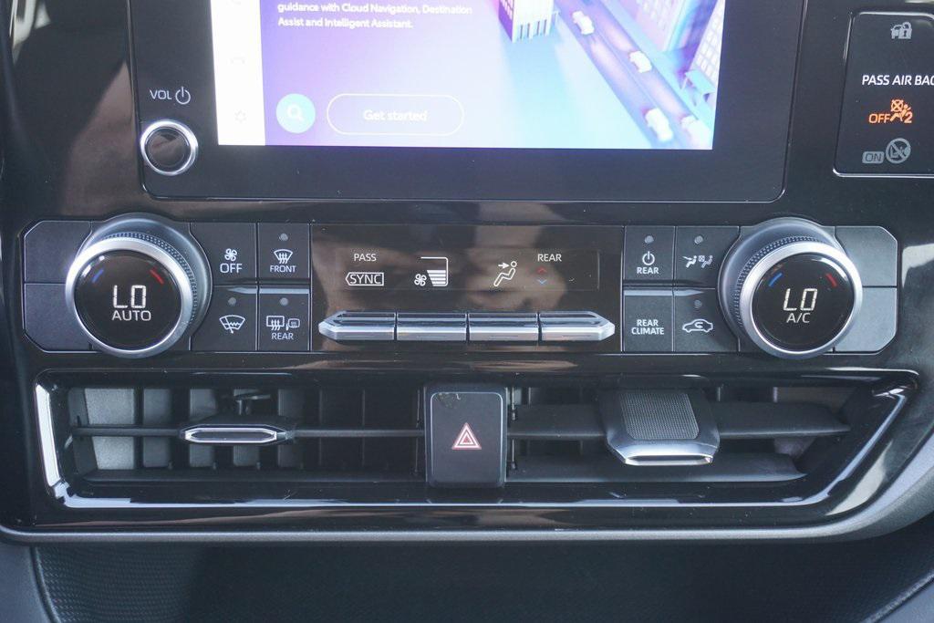 used 2024 Toyota Highlander car, priced at $35,484