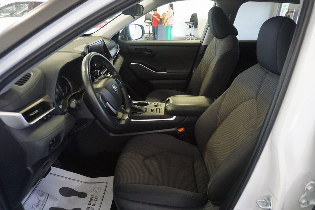 used 2024 Toyota Highlander car, priced at $35,484