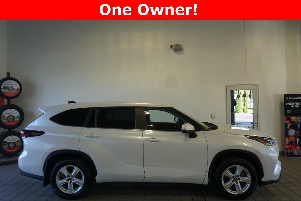 used 2024 Toyota Highlander car, priced at $35,484