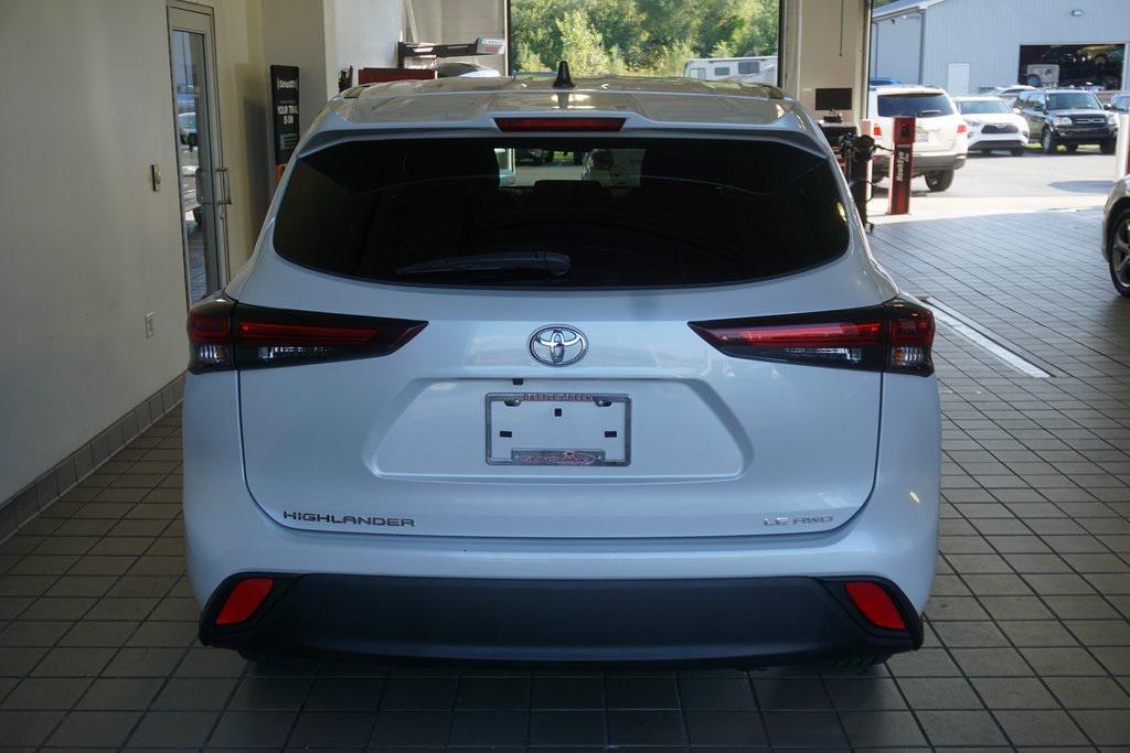 used 2024 Toyota Highlander car, priced at $35,484