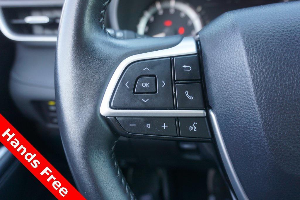 used 2024 Toyota Highlander car, priced at $35,484