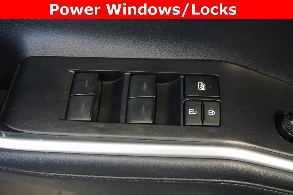 used 2024 Toyota Highlander car, priced at $35,484