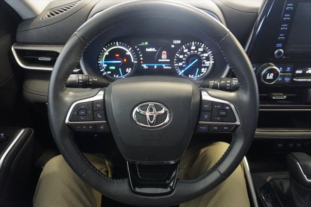 used 2021 Toyota Highlander Hybrid car, priced at $37,671