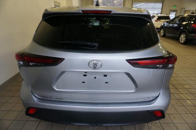 used 2024 Toyota Highlander car, priced at $36,492