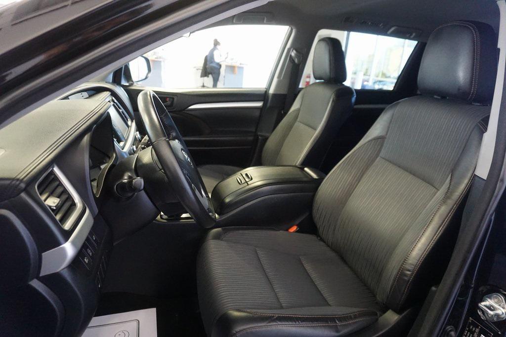 used 2018 Toyota Highlander car, priced at $24,447