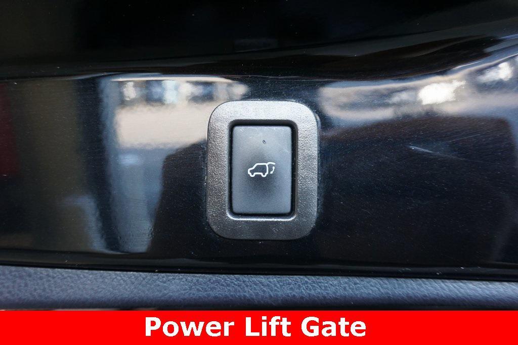 used 2018 Toyota Highlander car, priced at $24,447