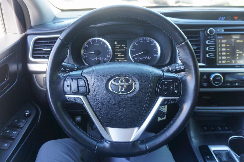 used 2018 Toyota Highlander car, priced at $24,447