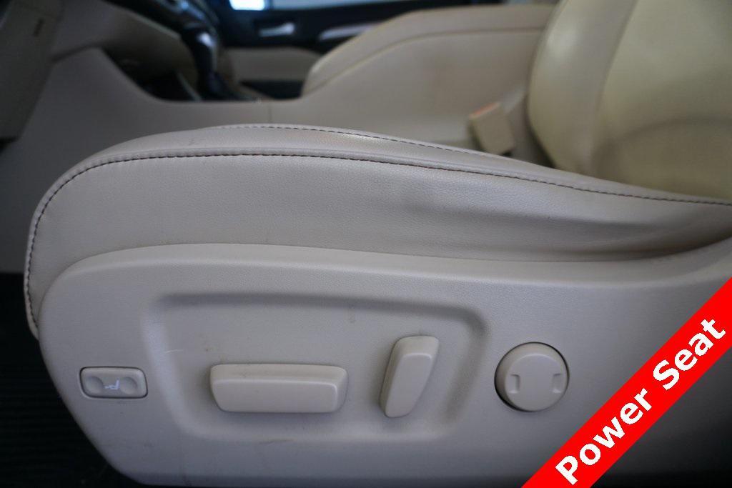 used 2019 Toyota Highlander car, priced at $24,543