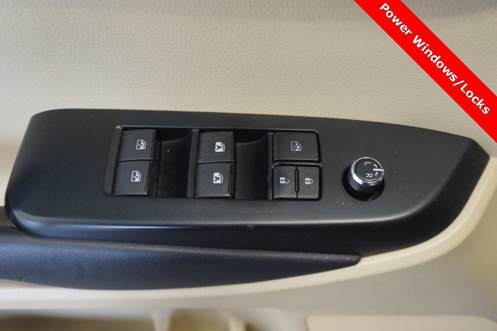 used 2019 Toyota Highlander car, priced at $24,543