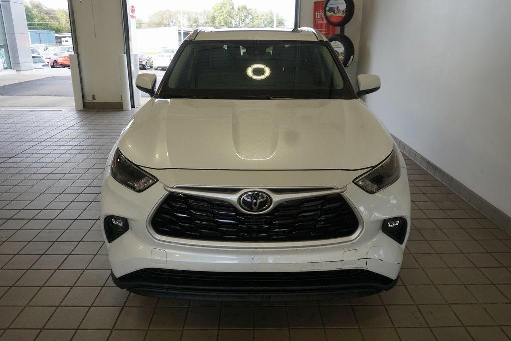 used 2023 Toyota Highlander car, priced at $38,673