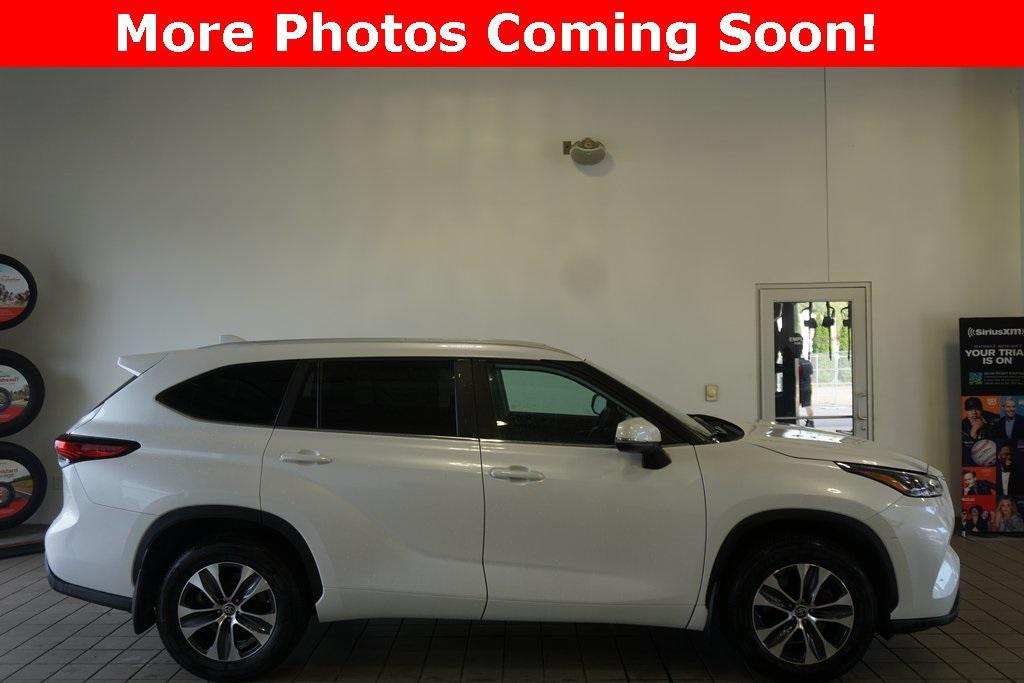 used 2023 Toyota Highlander car, priced at $38,673