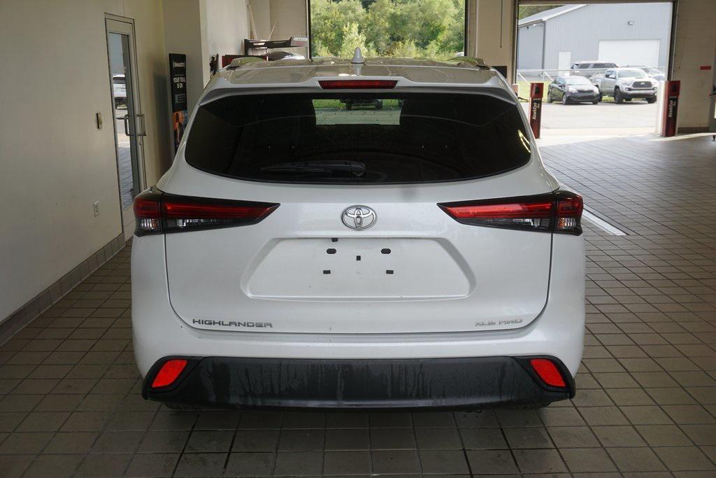 used 2023 Toyota Highlander car, priced at $38,673