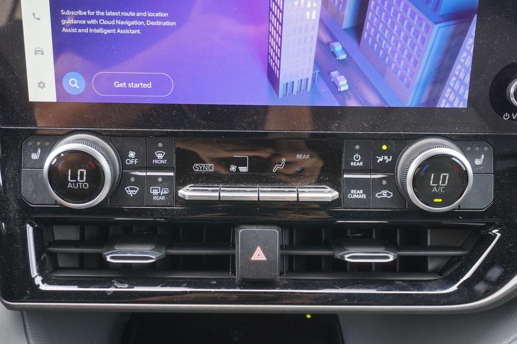 used 2023 Toyota Highlander car, priced at $38,673