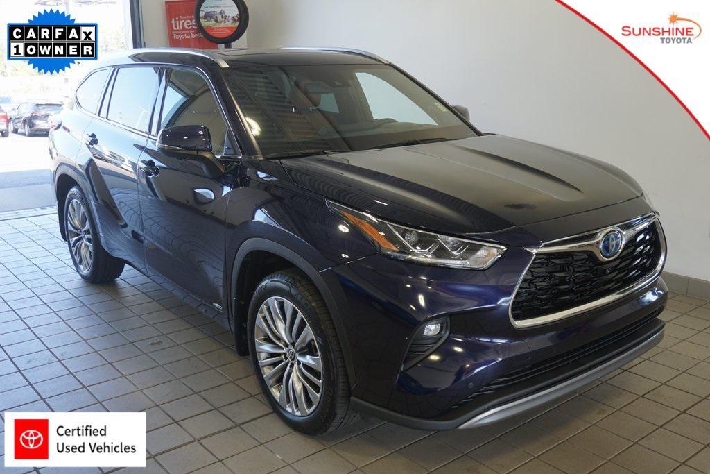 used 2024 Toyota Highlander Hybrid car, priced at $55,221