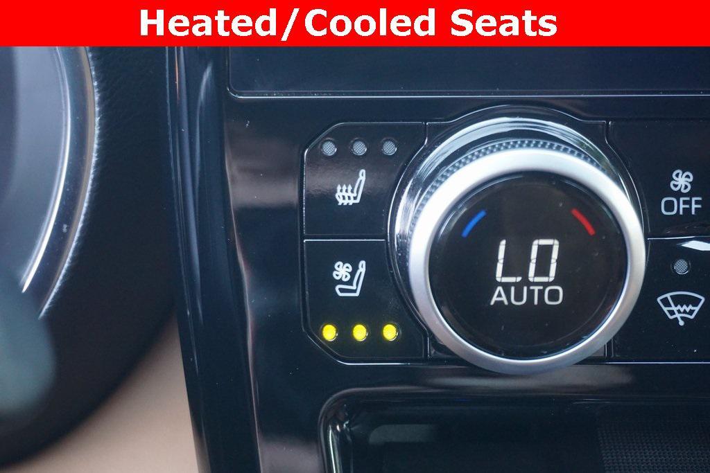 used 2024 Toyota Highlander Hybrid car, priced at $54,701