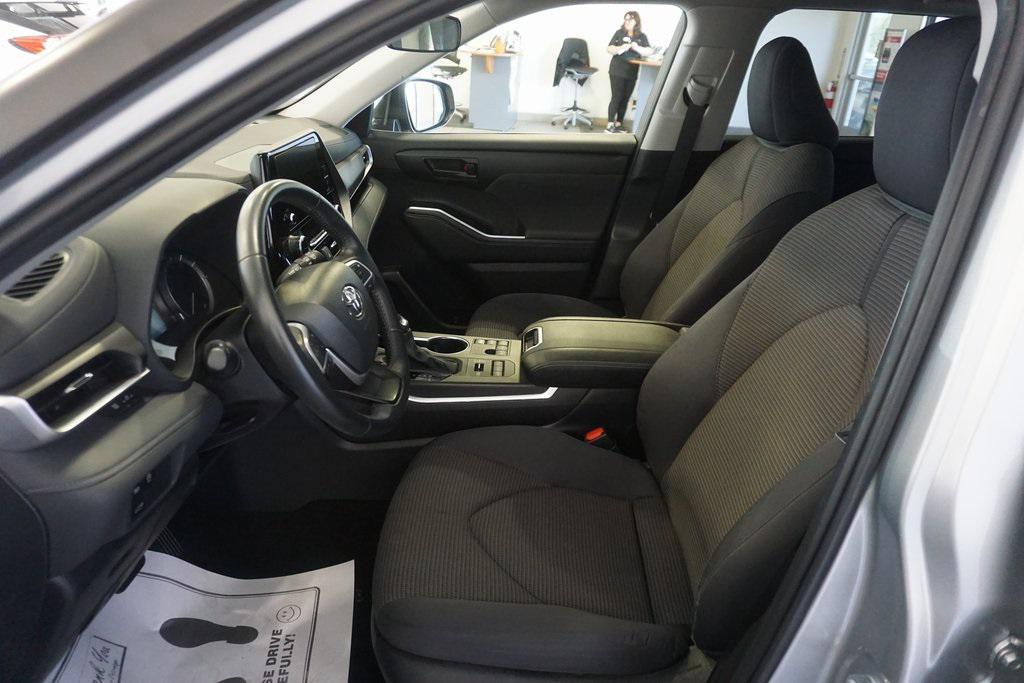 used 2024 Toyota Highlander car, priced at $38,476