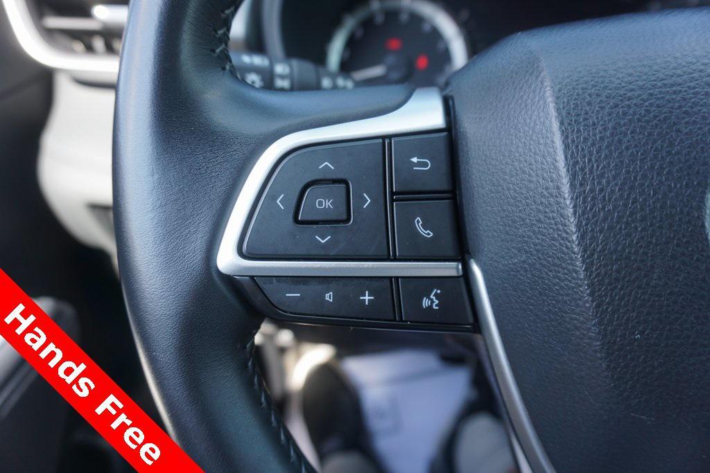 used 2024 Toyota Highlander car, priced at $38,476