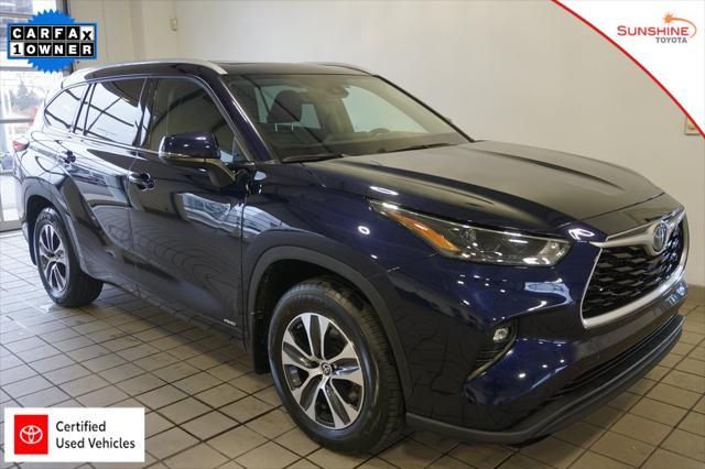 used 2022 Toyota Highlander Hybrid car, priced at $42,512