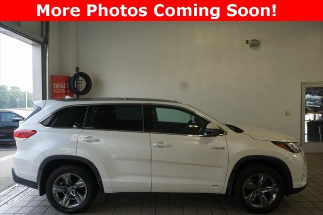 used 2019 Toyota Highlander Hybrid car, priced at $24,733