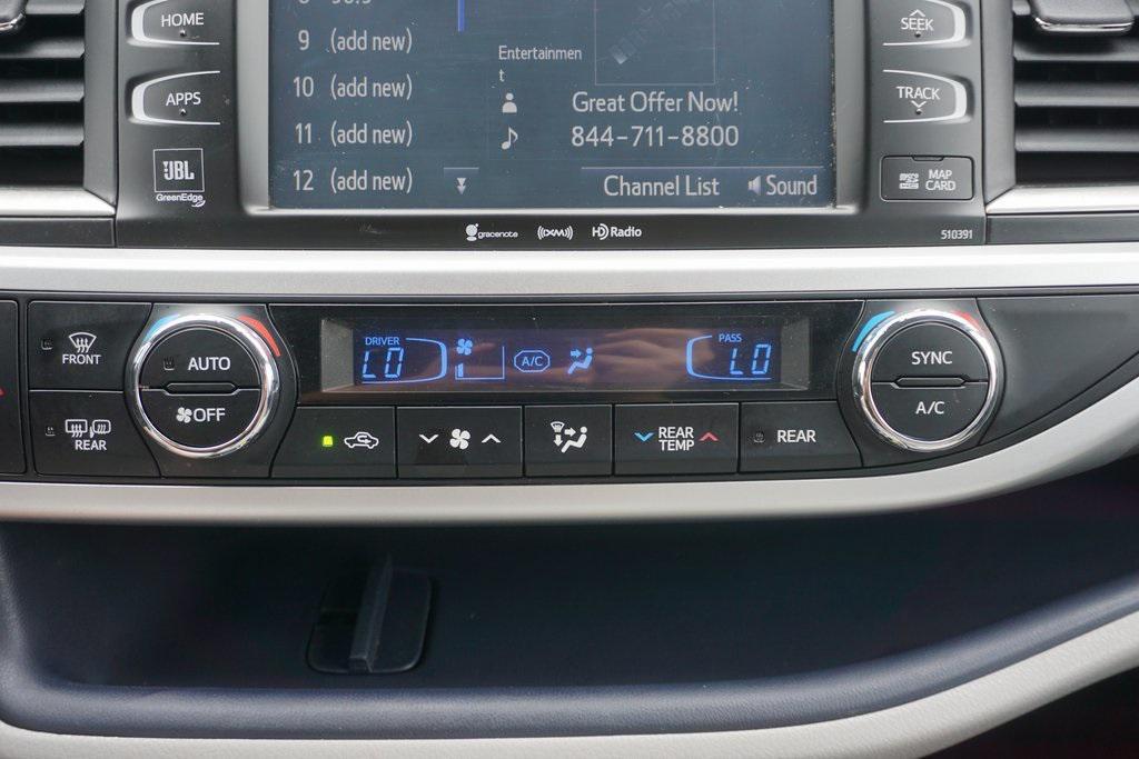 used 2019 Toyota Highlander Hybrid car, priced at $21,377