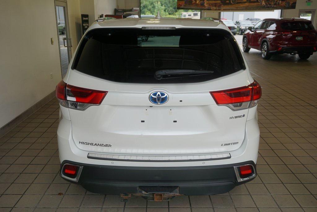 used 2019 Toyota Highlander Hybrid car, priced at $21,377