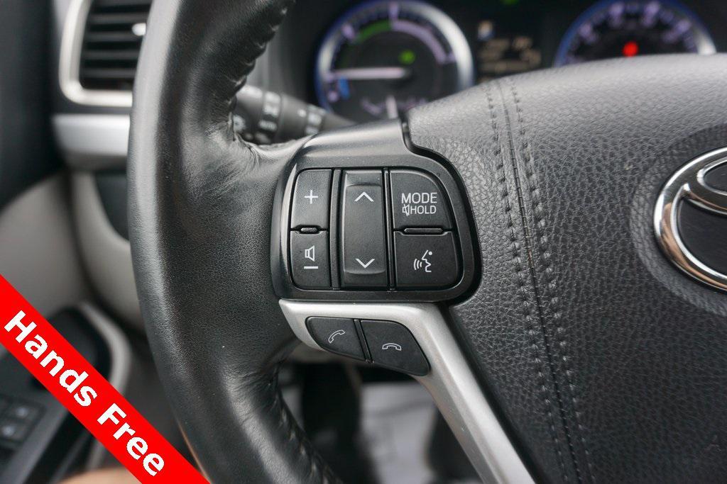 used 2019 Toyota Highlander Hybrid car, priced at $21,377