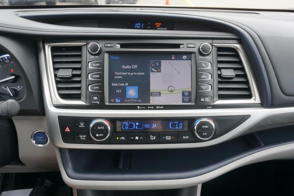 used 2019 Toyota Highlander Hybrid car, priced at $21,377