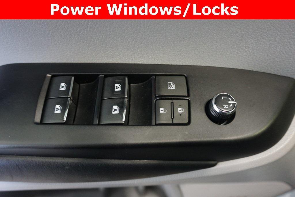 used 2019 Toyota Highlander Hybrid car, priced at $21,377